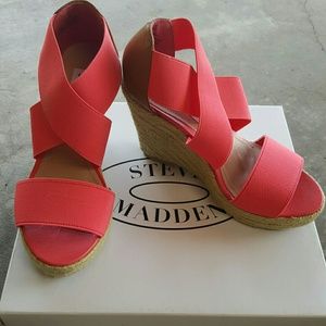 Steve Madden coral wedges